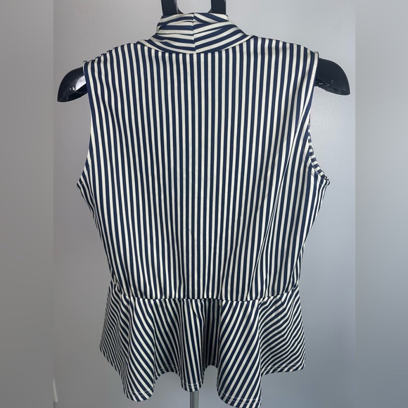 Navy Striped Sleeveless Blouse with Embroidery size 16 my sisters closet - Picture 7 of 9